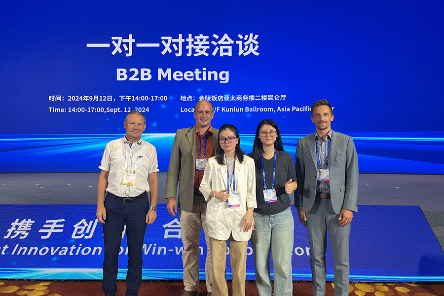 Jiangsu Luoming deltar i 2024 Kina - CEEC -industrin - University - Forskningssamarbete Matchmaking Conference